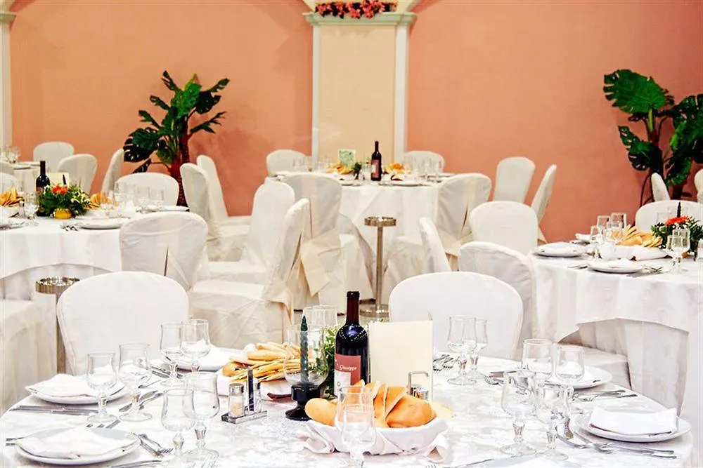 אורוסיי Club Hotel Marina Beach