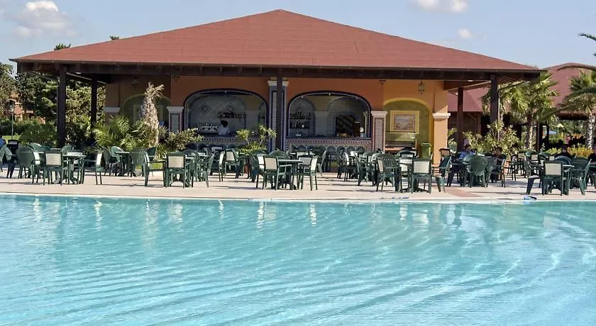 אורוסיי Club Hotel Marina Beach